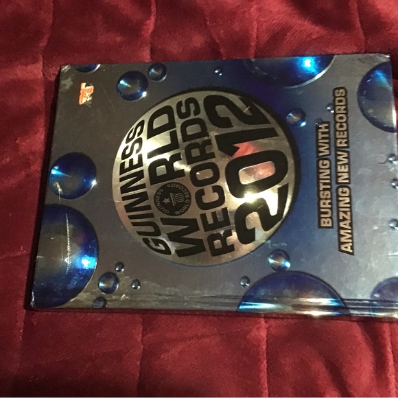 Guinness world records book 2012 edition new - Picture 2 of 3